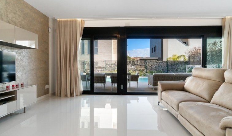Reventa - Villa - Orihuela Costa - Agua Marina