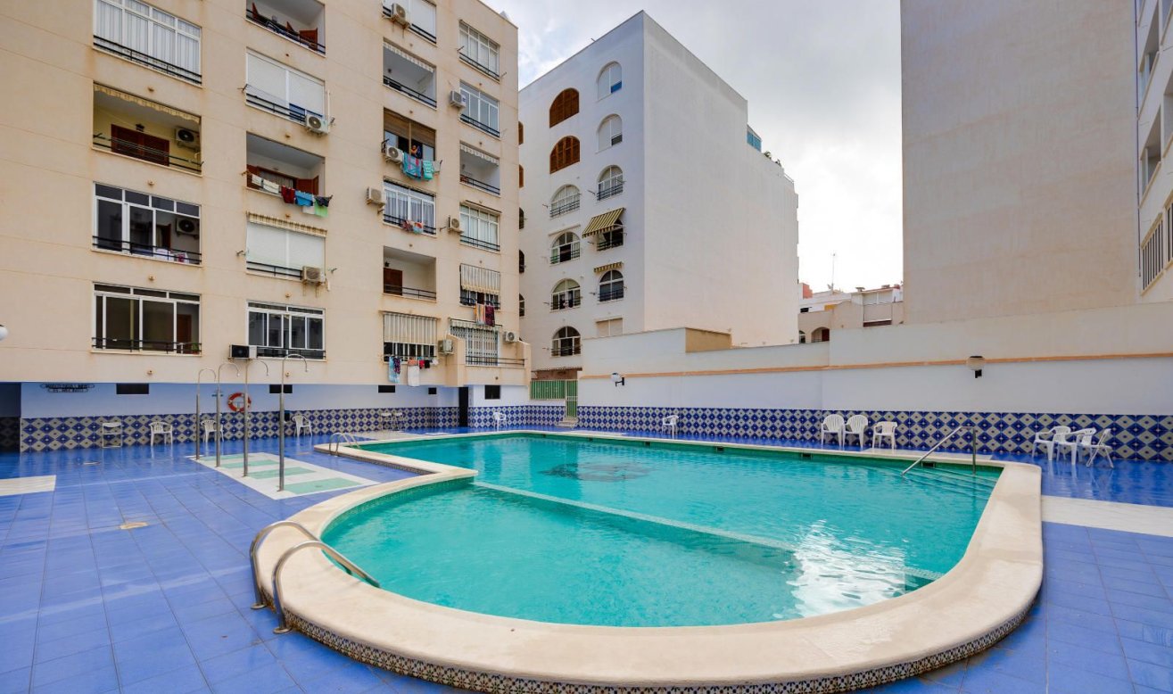 Resale - Apartment / flat - Torrevieja - torrevieja