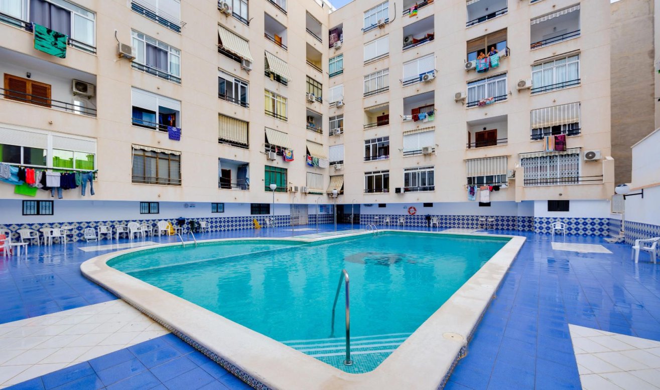 Resale - Apartment / flat - Torrevieja - torrevieja