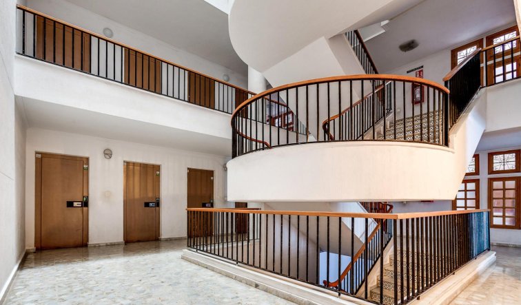 Resale - Apartment / flat - Torrevieja - torrevieja