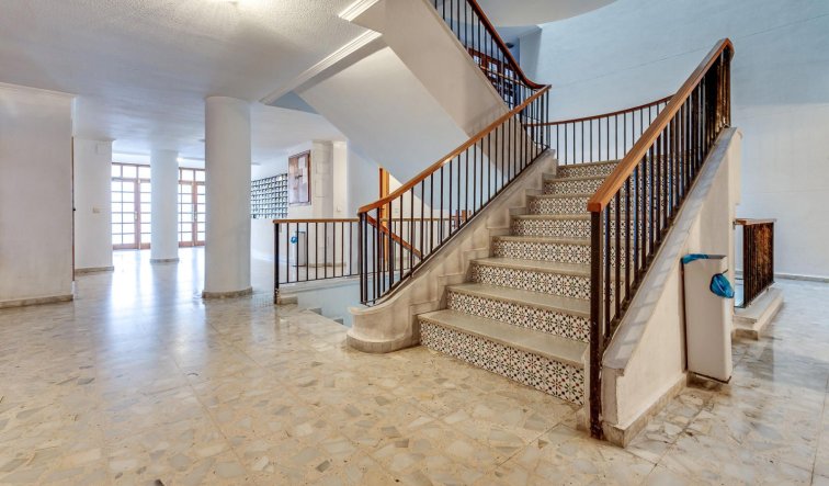 Resale - Apartment / flat - Torrevieja - torrevieja