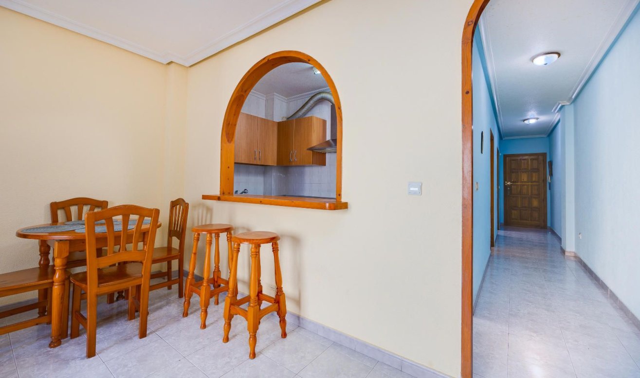 Resale - Apartment / flat - Torrevieja - torrevieja