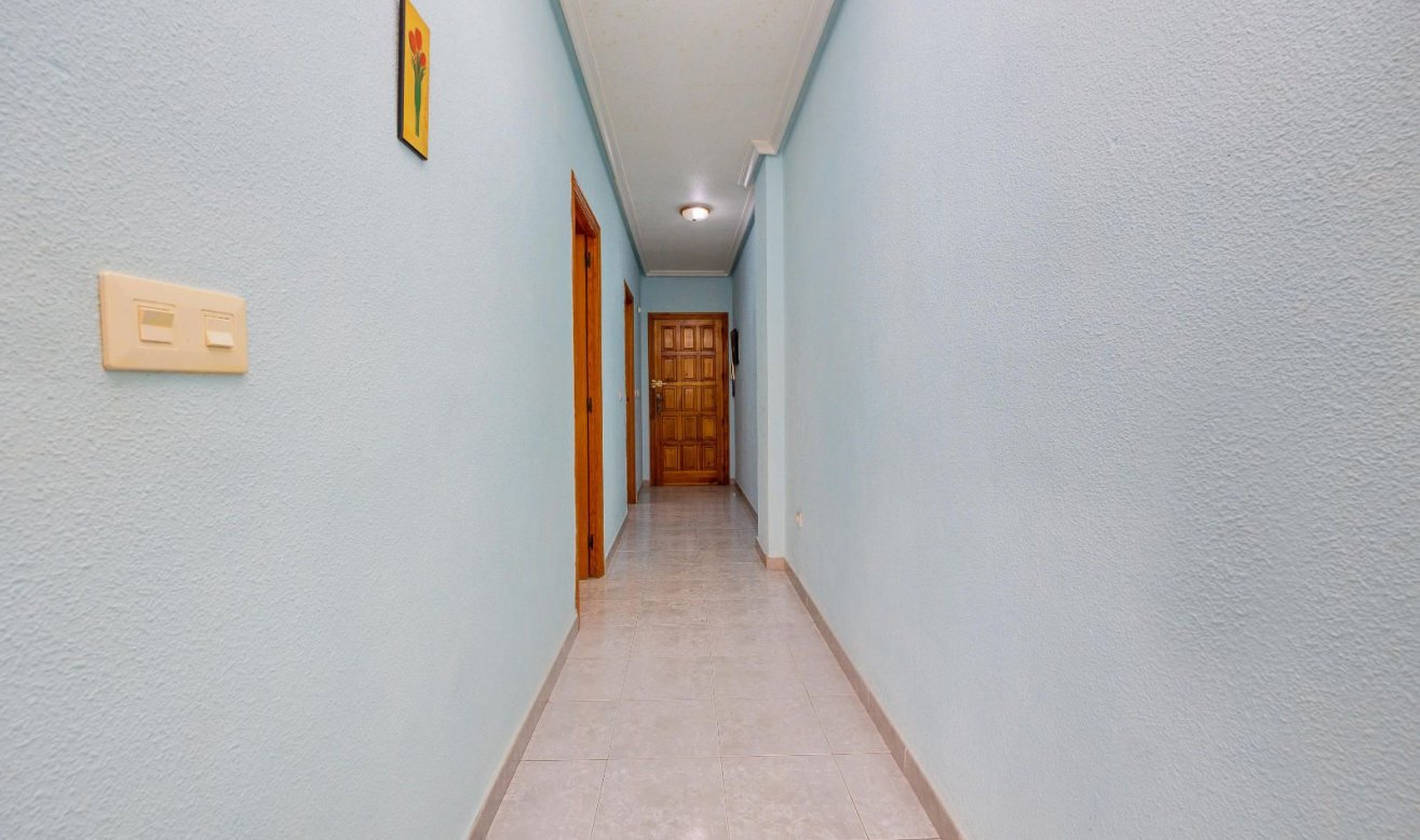 Resale - Apartment / flat - Torrevieja - torrevieja