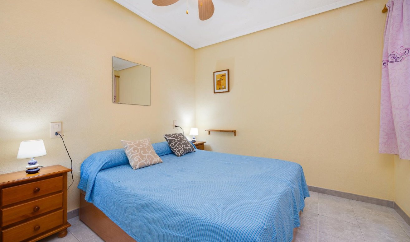 Resale - Apartment / flat - Torrevieja - torrevieja