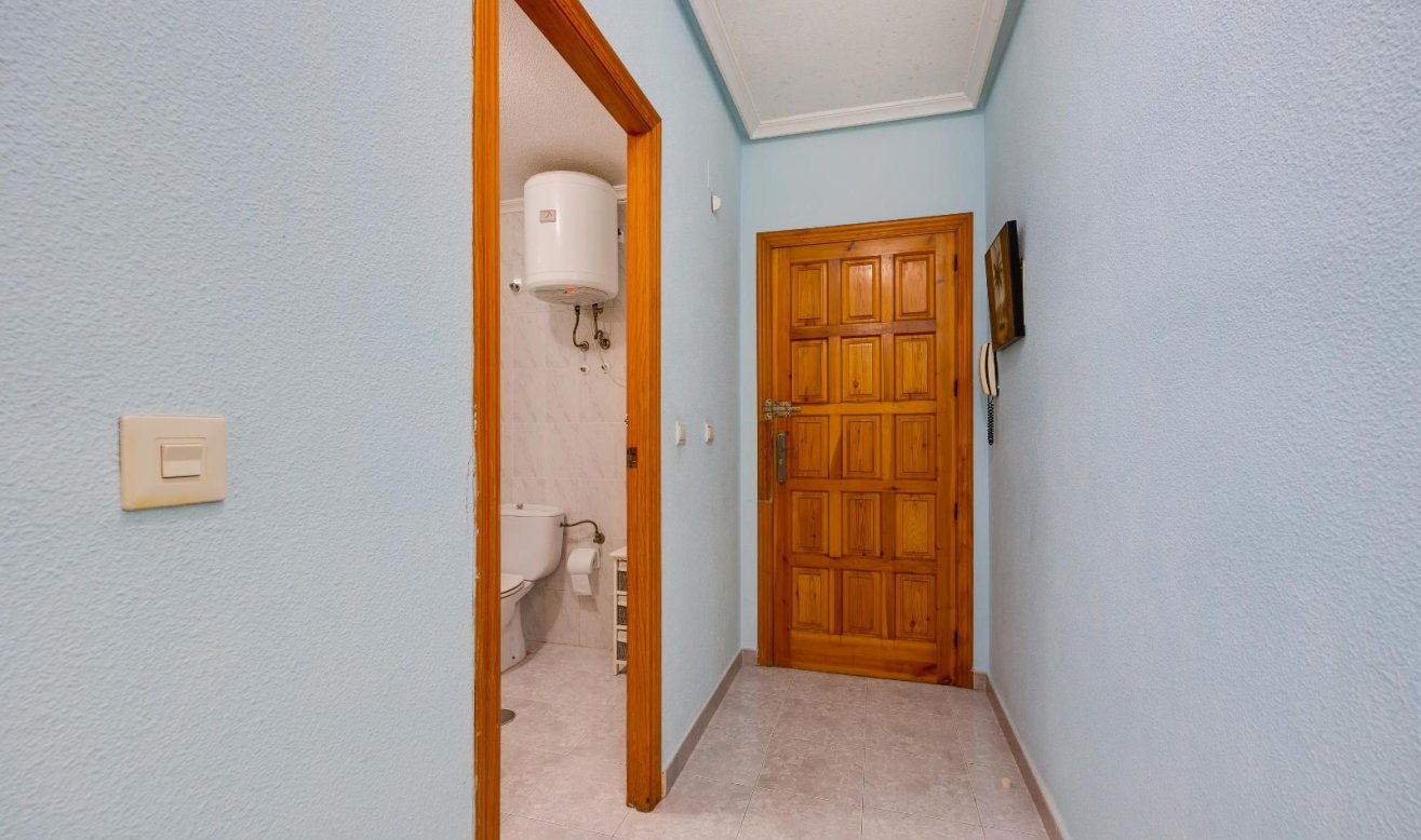 Resale - Apartment / flat - Torrevieja - torrevieja