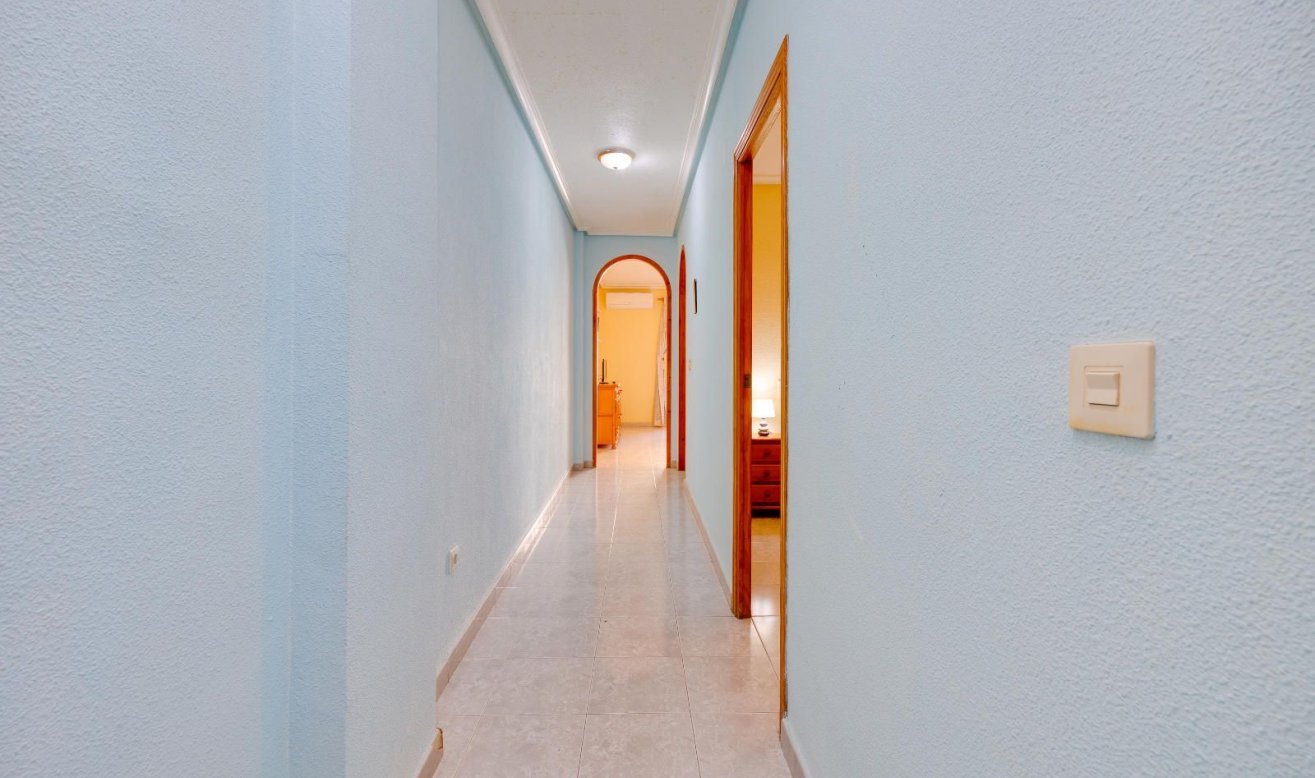 Resale - Apartment / flat - Torrevieja - torrevieja