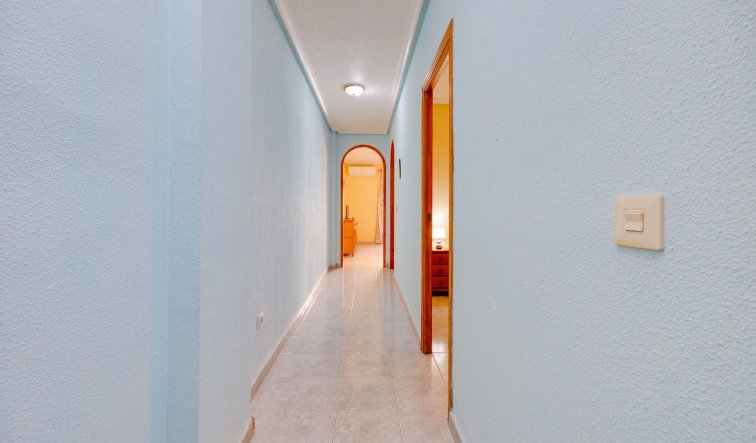 Resale - Apartment / flat - Torrevieja - torrevieja