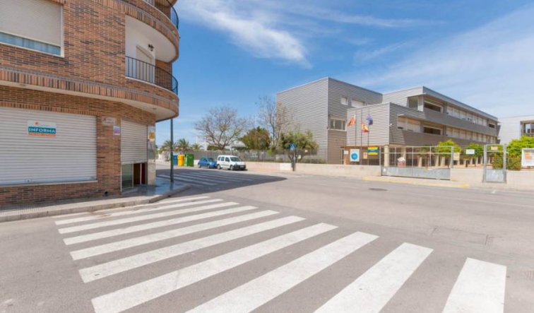 Reventa - Commercial Unit - Almoradí - Estación bus