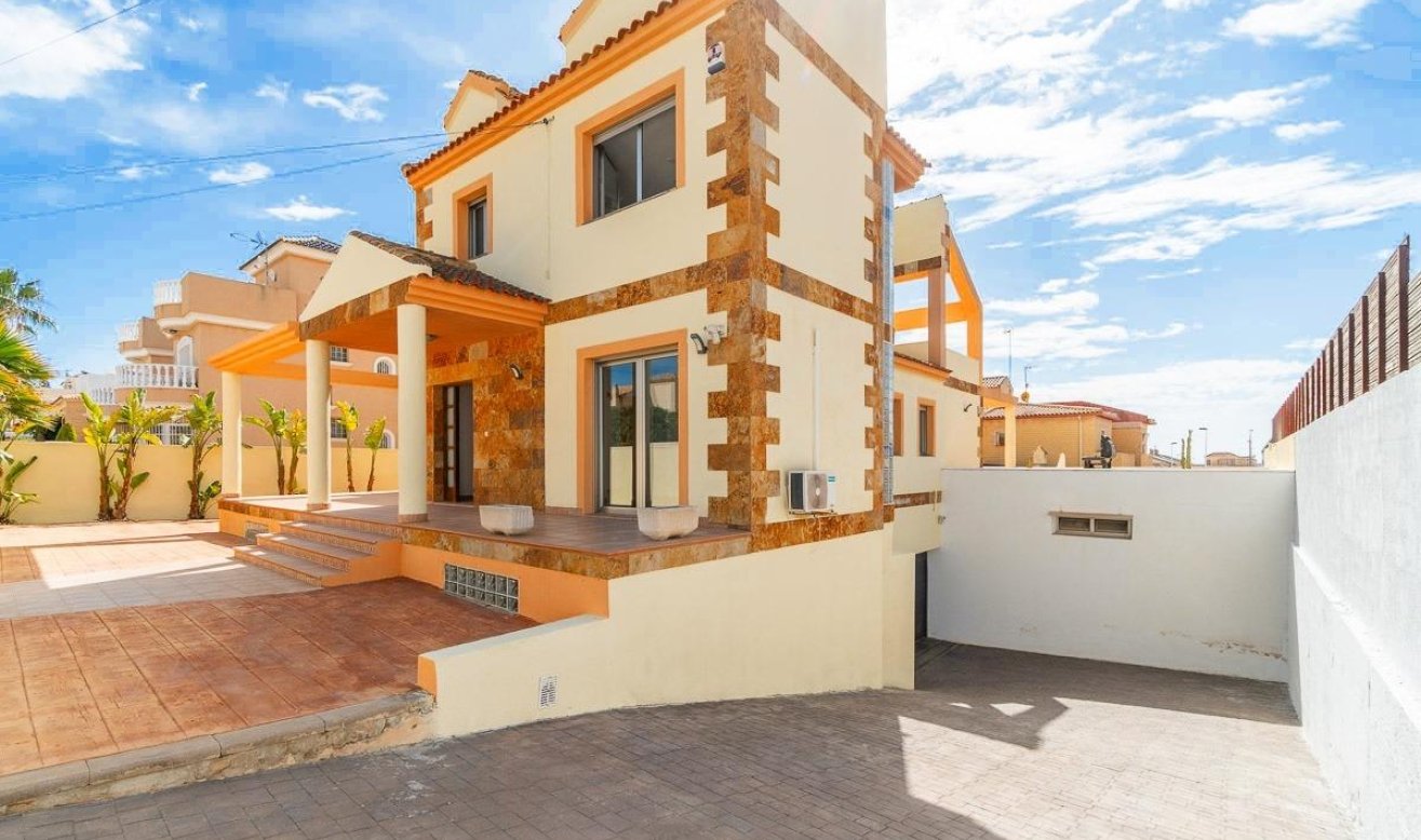 Reventa - Villa - Torrevieja - Aguas Nuevas