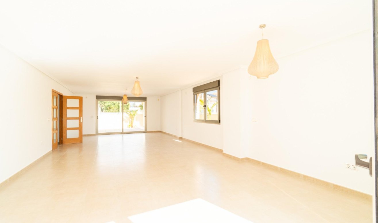 Reventa - Villa - Torrevieja - Aguas Nuevas