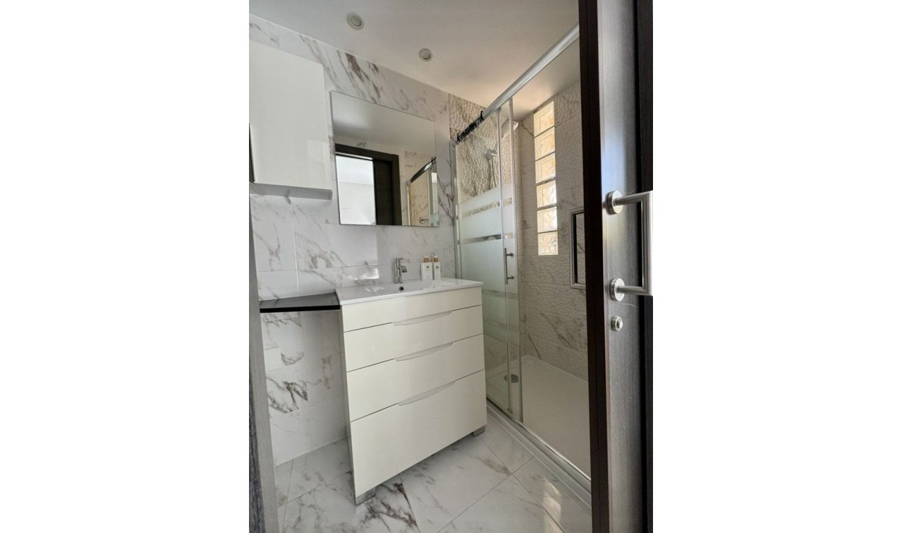 Reventa - Apartamento / piso - Dehesa de Campoamor
