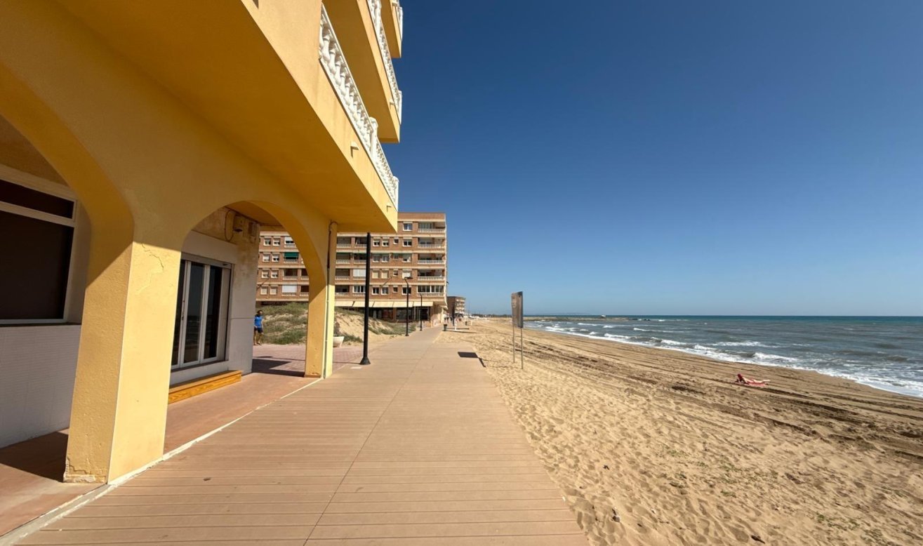Reventa - Flat - Torrevieja - La Mata pueblo