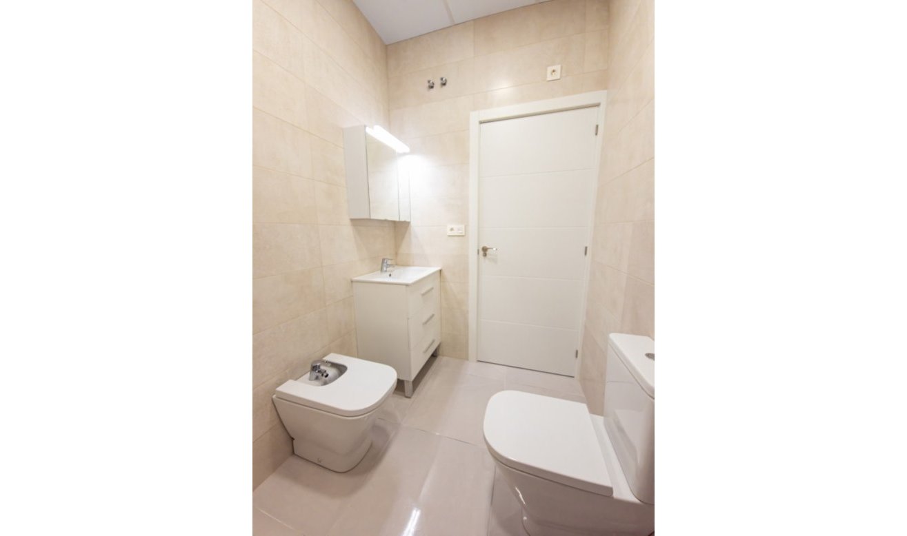 Reventa - Apartamento / piso - Torrevieja - El Acequión - Los Náufragos