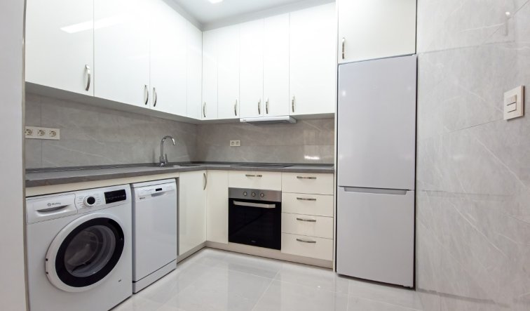 Reventa - Apartamento / piso - Torrevieja - El Acequión - Los Náufragos
