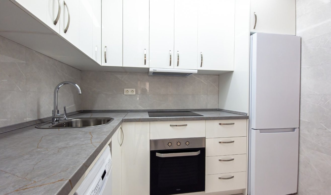 Reventa - Apartamento / piso - Torrevieja - El Acequión - Los Náufragos
