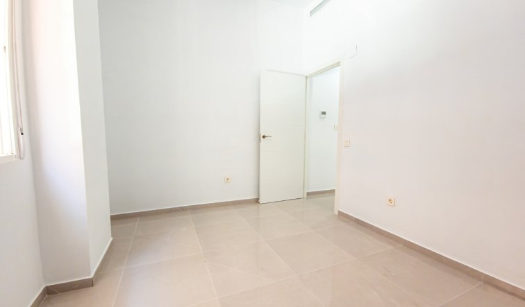 Reventa - Apartamento / piso - Torrevieja - El Acequión - Los Náufragos
