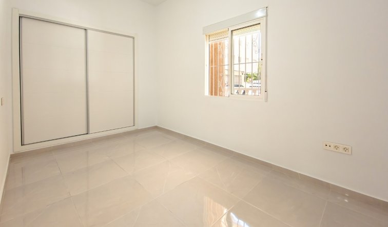 Reventa - Apartamento / piso - Torrevieja - El Acequión - Los Náufragos