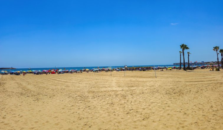 Reventa - Apartamento / piso - Torrevieja - El Acequión - Los Náufragos