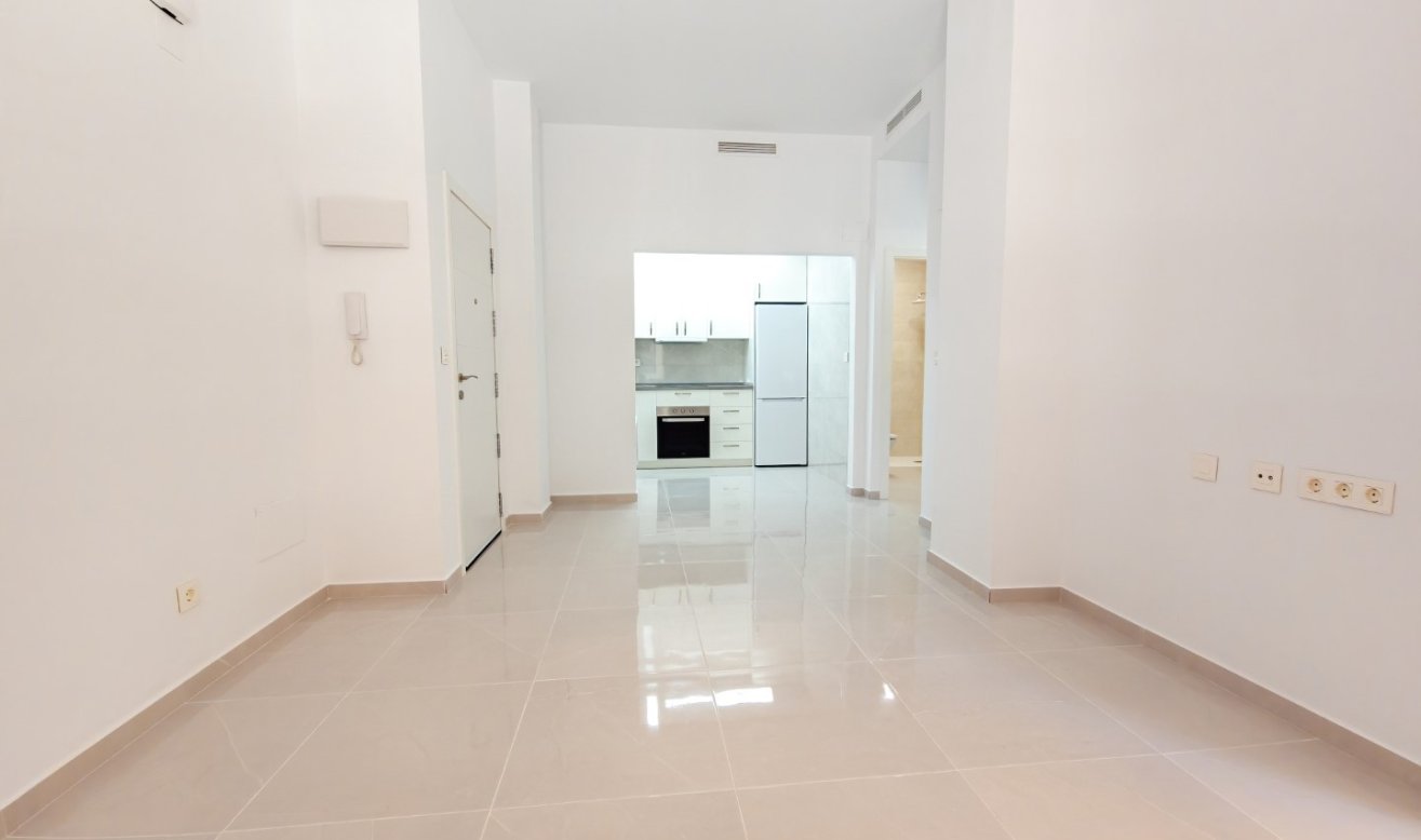 Reventa - Apartamento / piso - Torrevieja - El Acequión - Los Náufragos