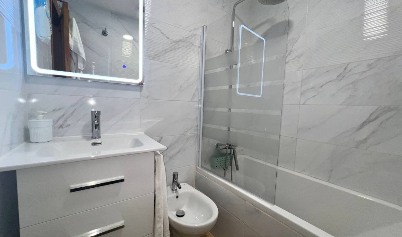 Reventa - Apartamento / piso - Torrevieja - Playa de La Acequion