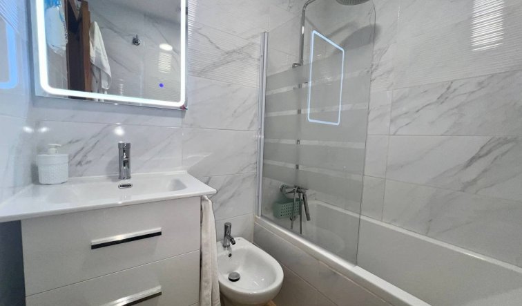 Reventa - Apartamento / piso - Torrevieja - Playa de La Acequion