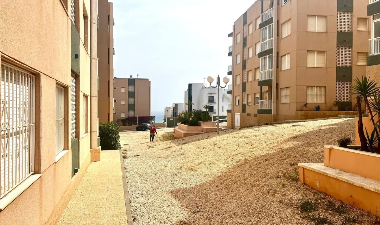 Reventa - Apartamento / piso - Torrevieja - Torrelamata - La Mata