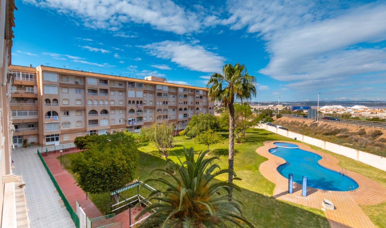 Reventa - Apartamento / piso - Torrevieja - El Acequión - Los Náufragos