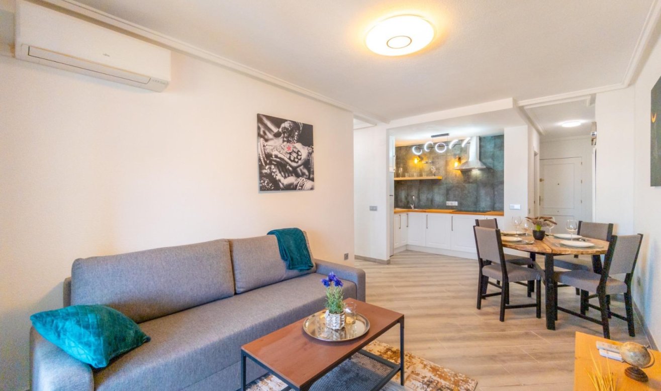 Reventa - Apartamento / piso - Torrevieja - El Acequión - Los Náufragos