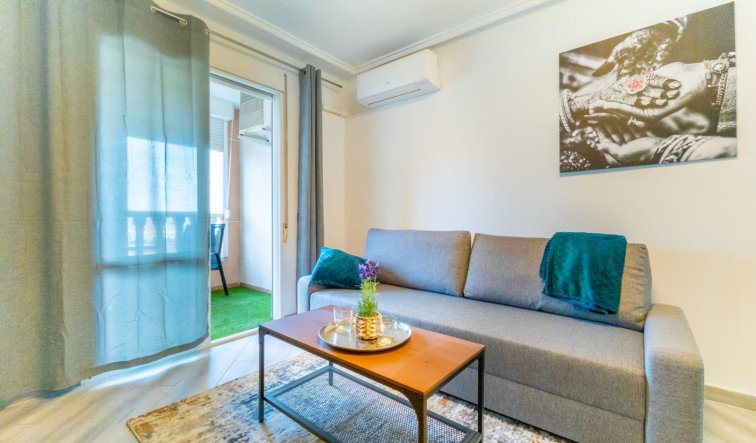 Reventa - Apartamento / piso - Torrevieja - El Acequión - Los Náufragos