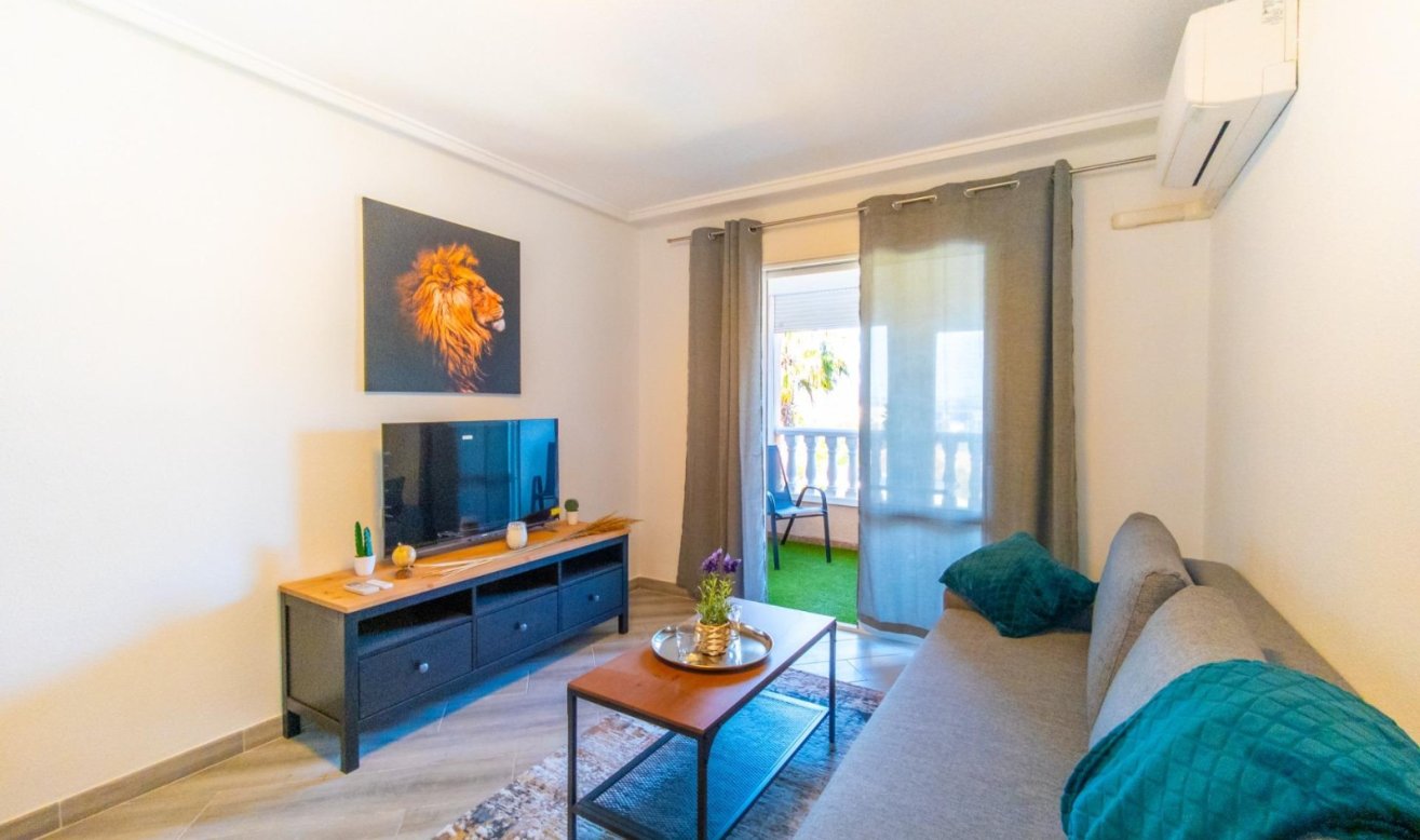 Reventa - Apartamento / piso - Torrevieja - El Acequión - Los Náufragos