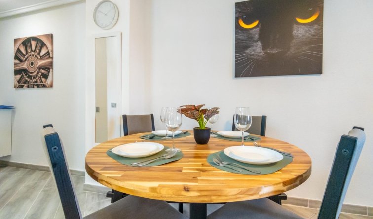 Reventa - Apartamento / piso - Torrevieja - El Acequión - Los Náufragos