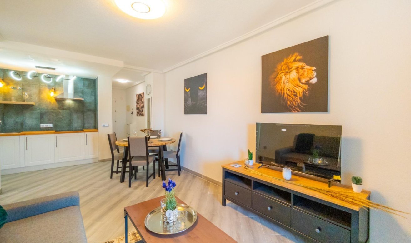 Reventa - Apartamento / piso - Torrevieja - El Acequión - Los Náufragos