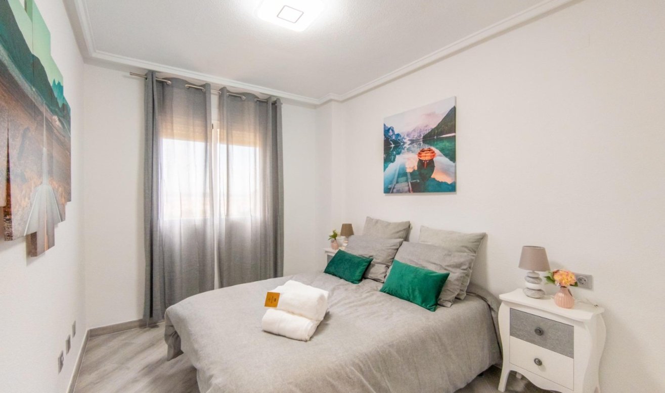 Reventa - Apartamento / piso - Torrevieja - El Acequión - Los Náufragos