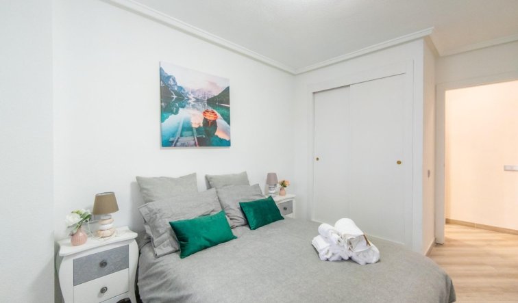 Reventa - Apartamento / piso - Torrevieja - El Acequión - Los Náufragos