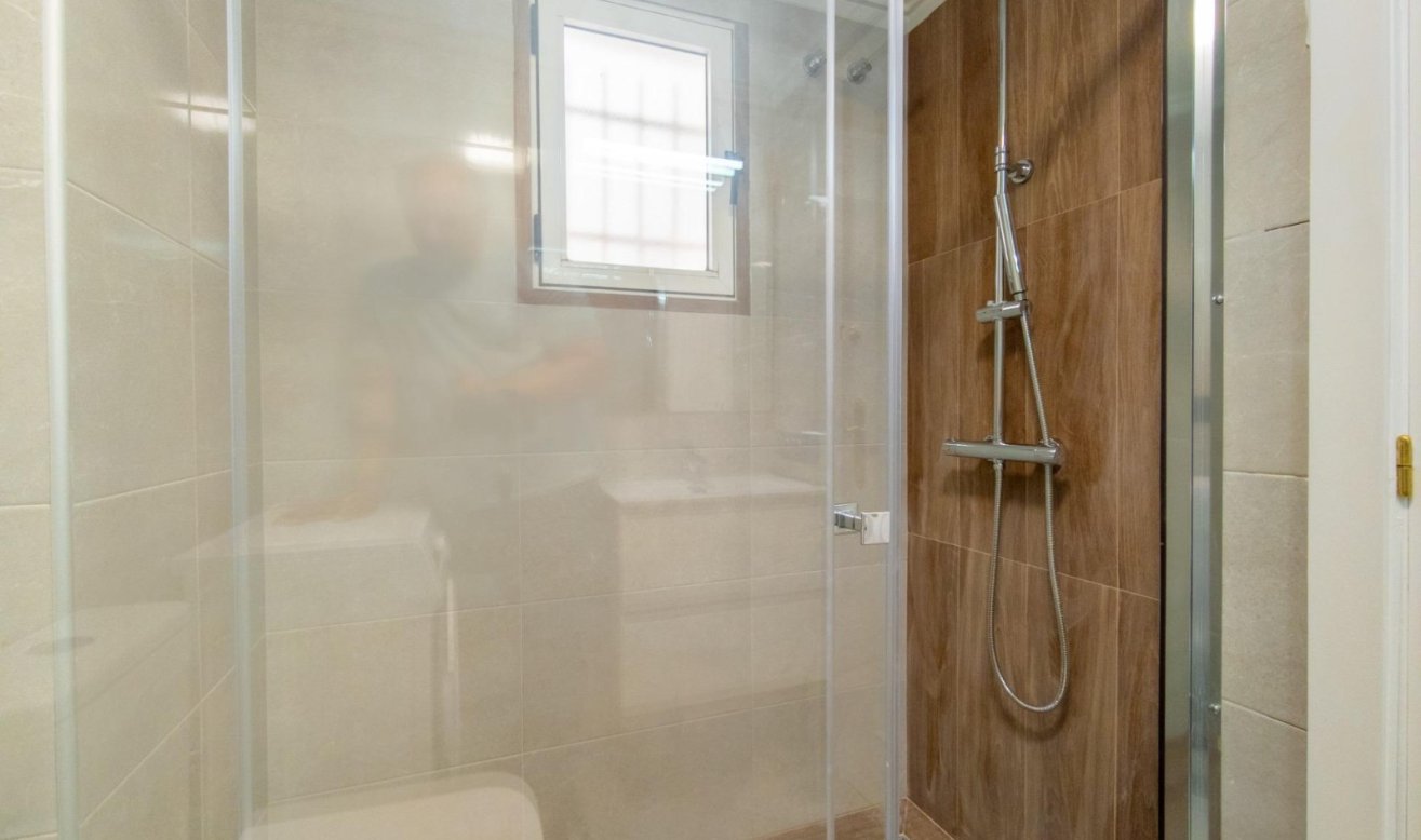 Reventa - Apartamento / piso - Torrevieja - El Acequión - Los Náufragos
