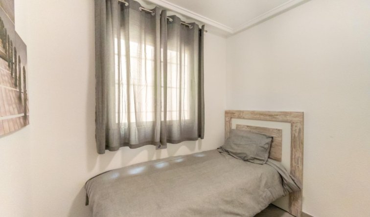 Reventa - Apartamento / piso - Torrevieja - El Acequión - Los Náufragos