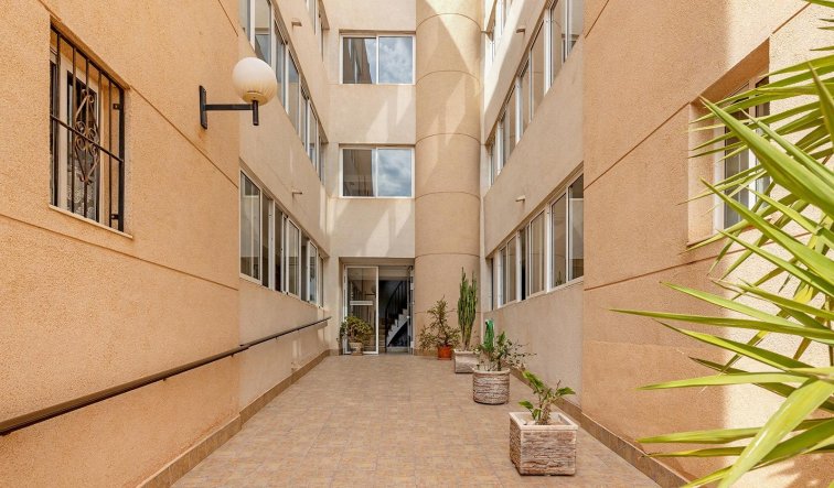 Reventa - Apartamento / piso - Torrevieja - La Siesta - El Salado - Torreta