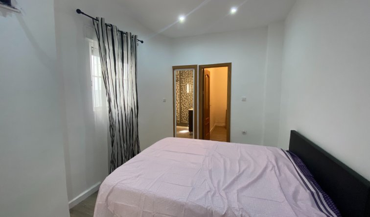 Reventa - Apartamento / piso - Torrevieja - Centro