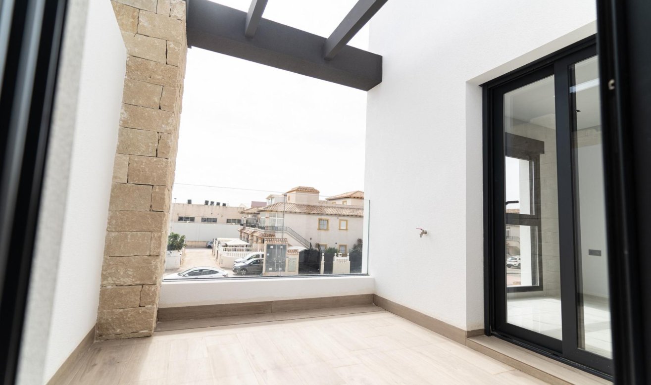 Obra nueva - Villa - Orihuela Costa - Punta Prima
