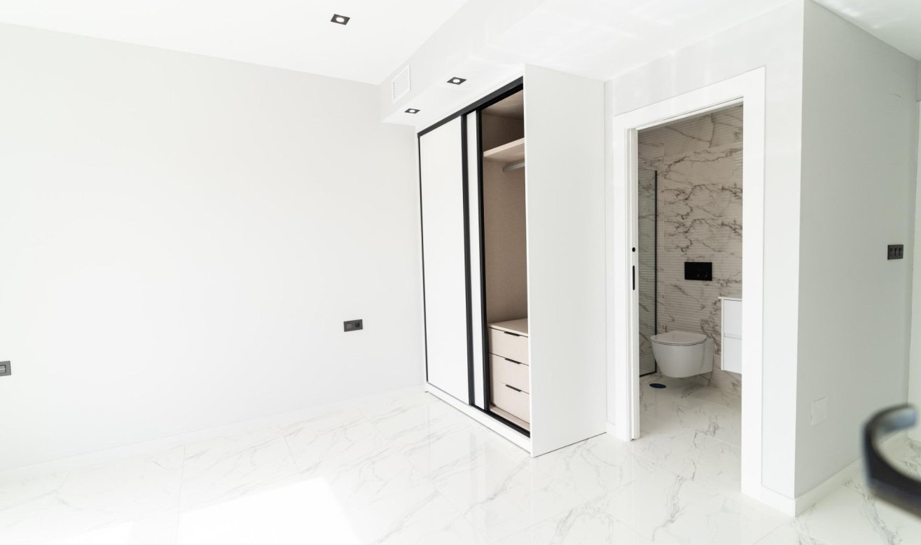 Obra nueva - Villa - Orihuela Costa - Punta Prima