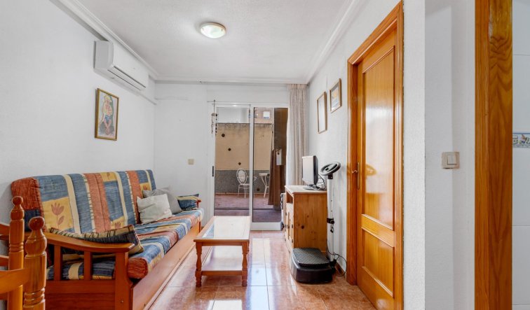 Reventa - Ground Floor - Torrevieja - Estacion de autobuses