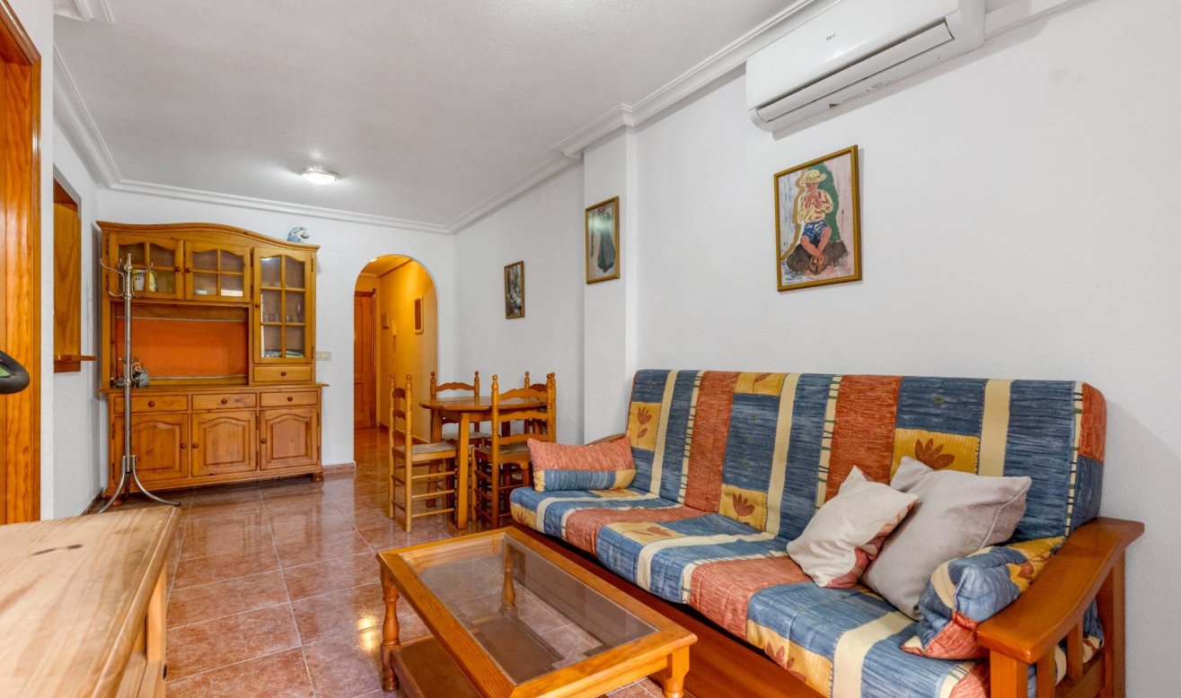 Reventa - Ground Floor - Torrevieja - Estacion de autobuses