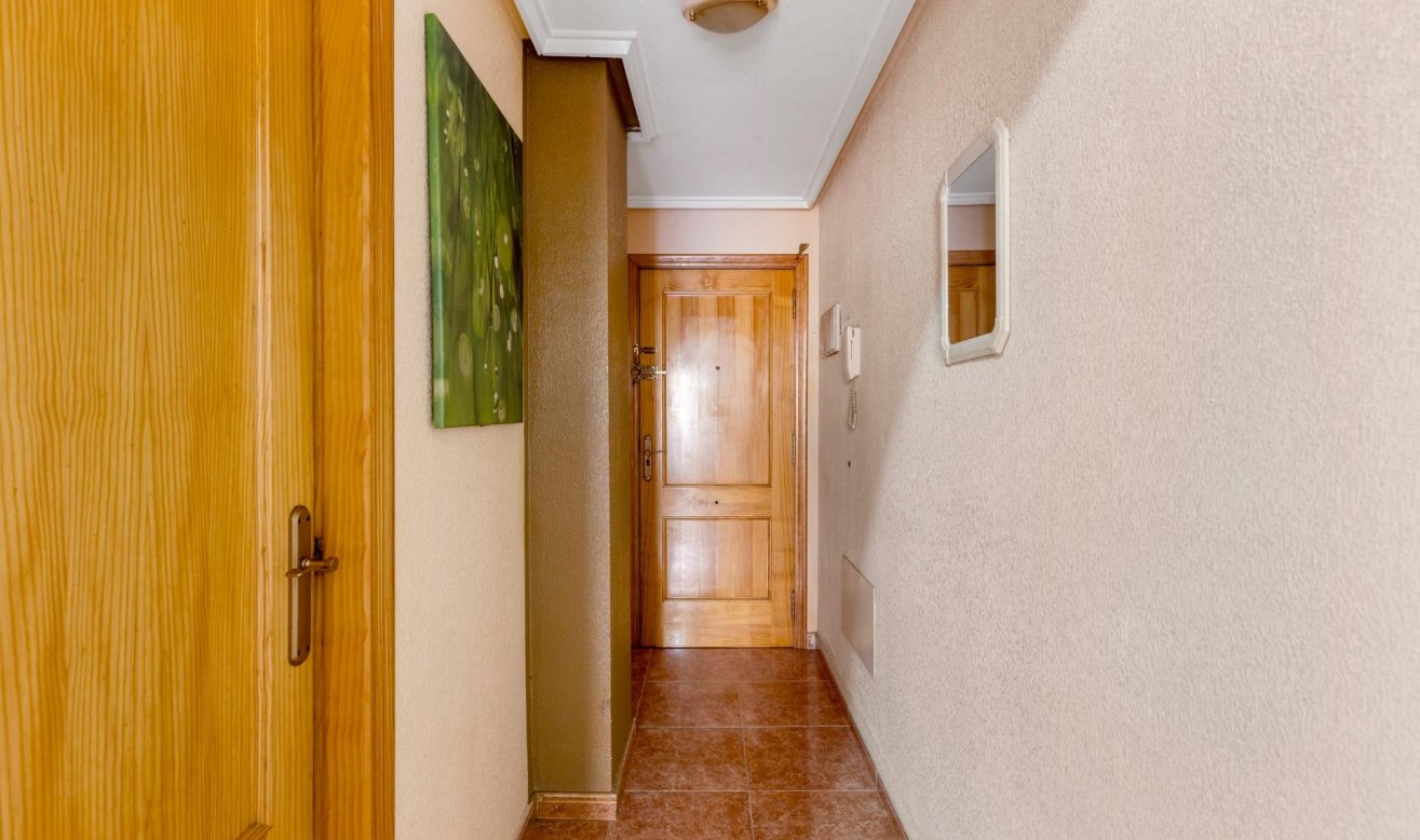 Reventa - Ground Floor - Torrevieja - Estacion de autobuses