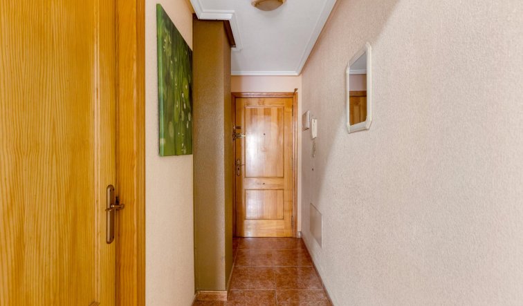 Reventa - Ground Floor - Torrevieja - Estacion de autobuses