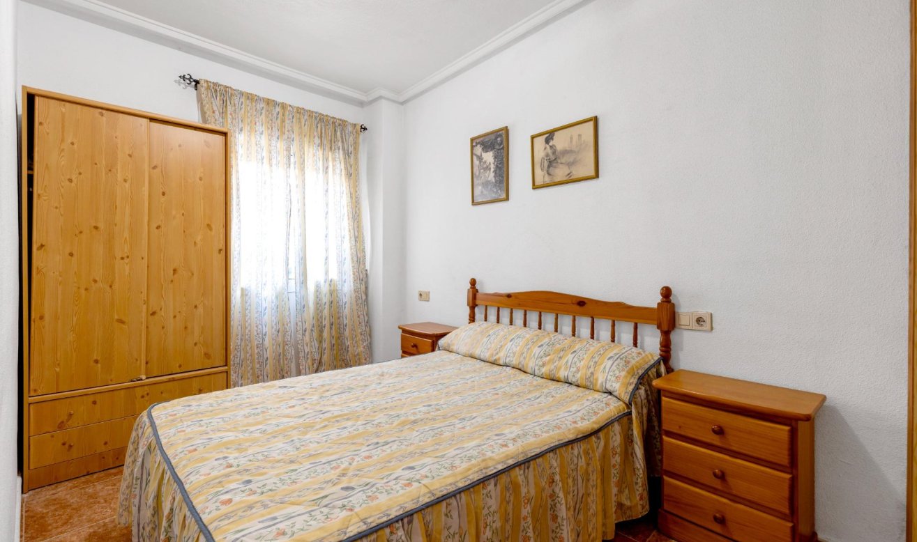 Reventa - Ground Floor - Torrevieja - Estacion de autobuses