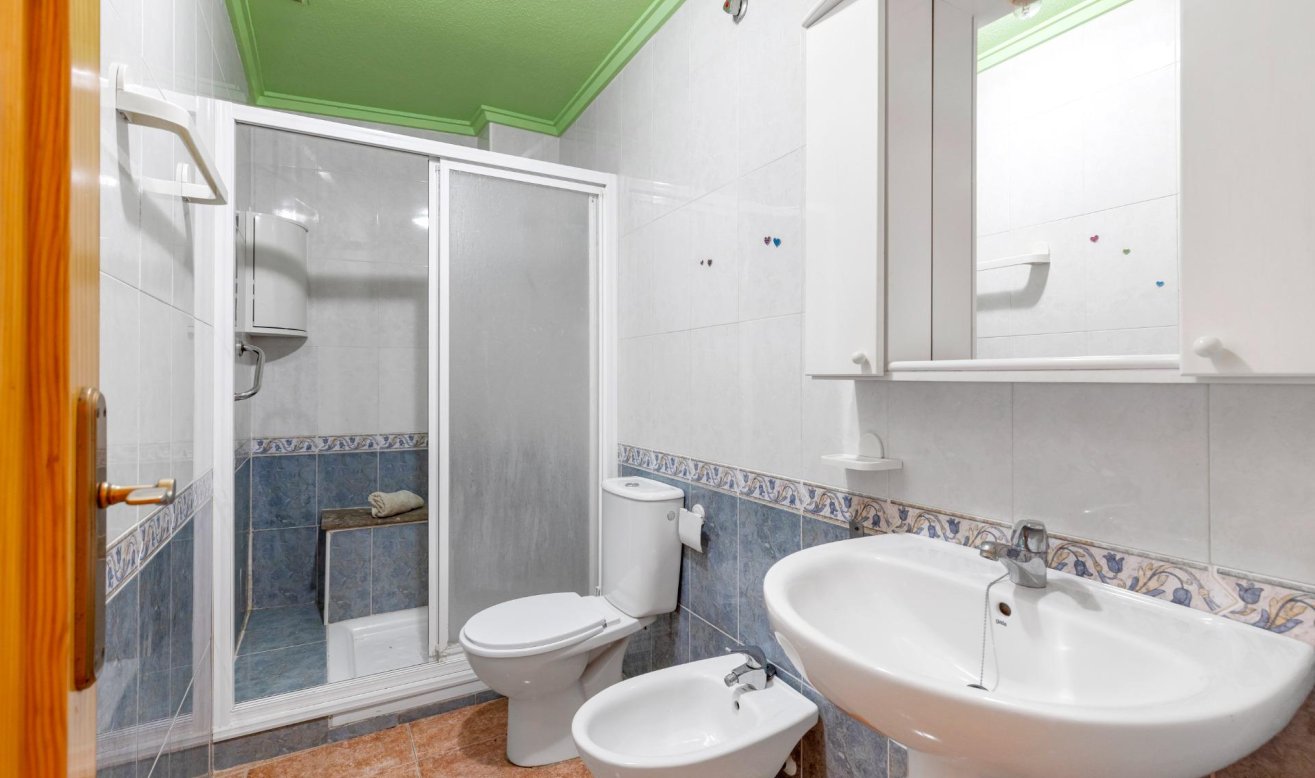 Reventa - Ground Floor - Torrevieja - Estacion de autobuses