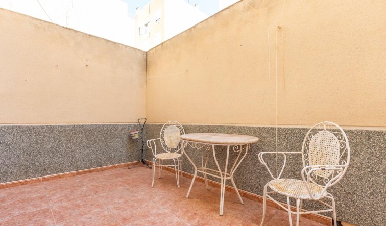 Reventa - Ground Floor - Torrevieja - Estacion de autobuses