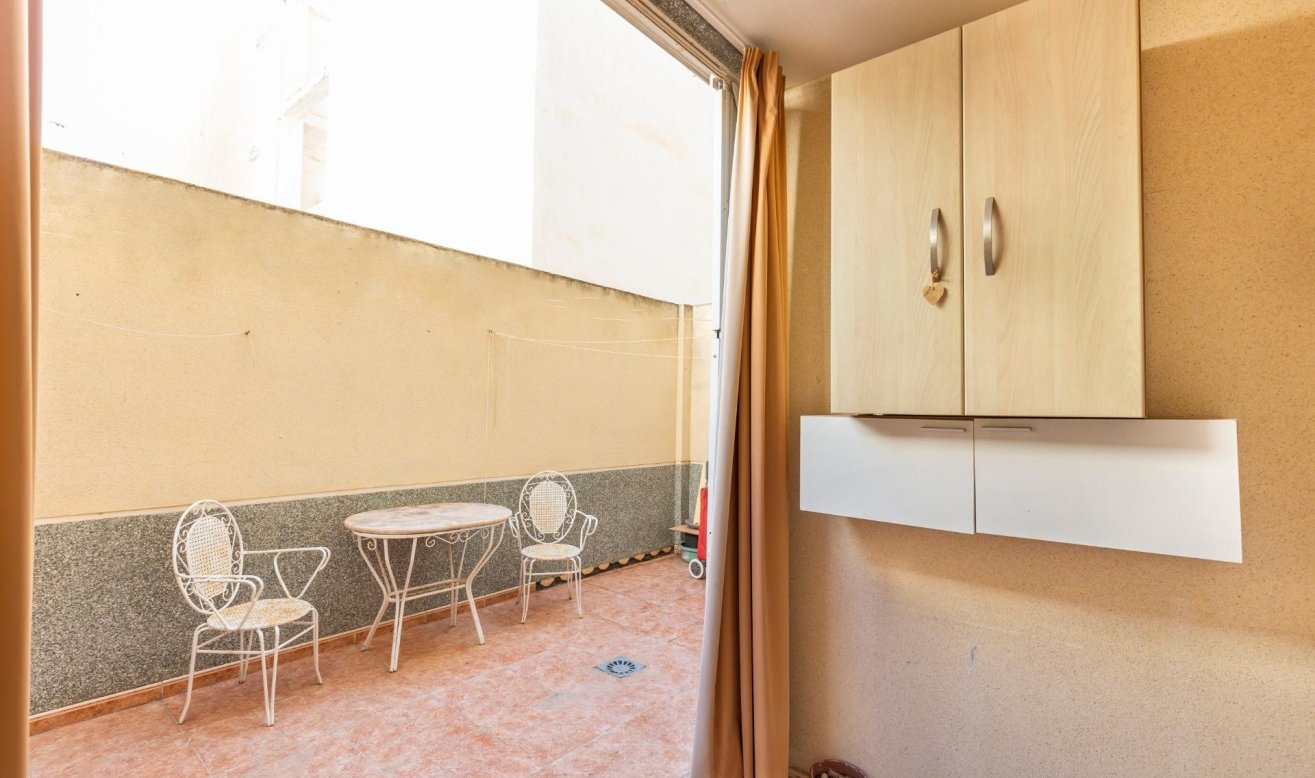 Reventa - Ground Floor - Torrevieja - Estacion de autobuses