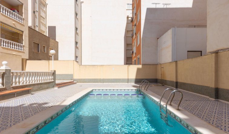 Reventa - Ground Floor - Torrevieja - Estacion de autobuses