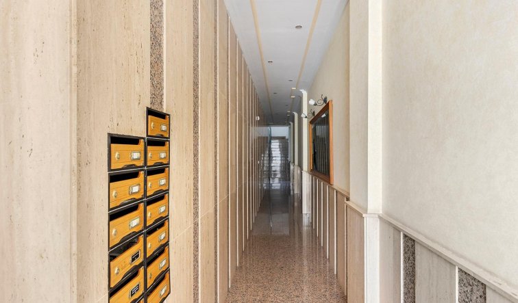 Reventa - Apartamento / piso - Torrevieja - La Mata